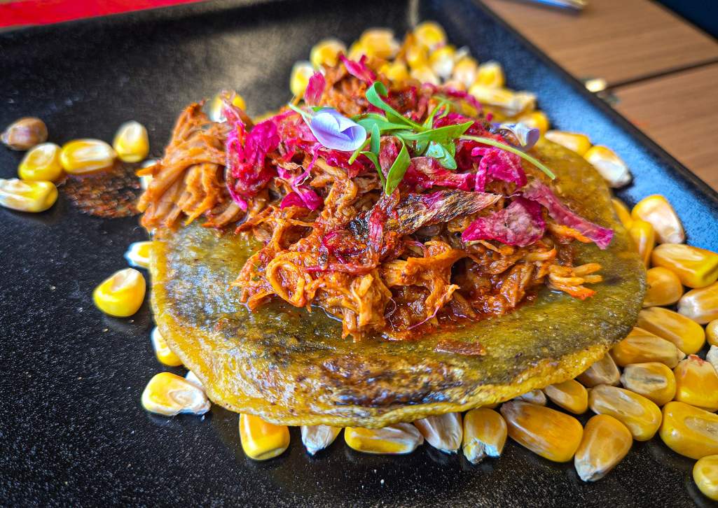Panucho med Cochinita pibil