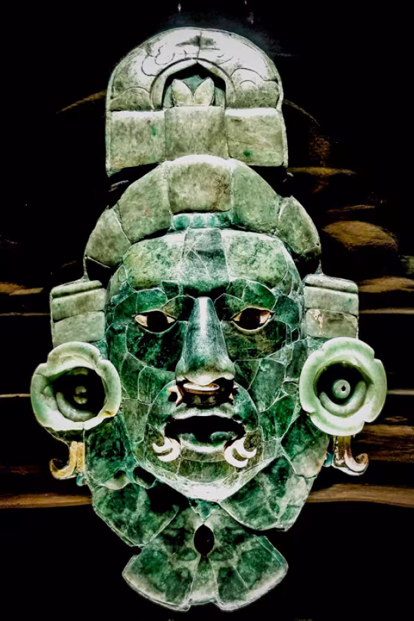 Jade-mask från Maya-eran. Bild: Henric Carlsson / Mexikanskt.se