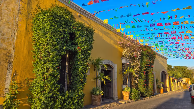Gata i den gula stden Izamal
