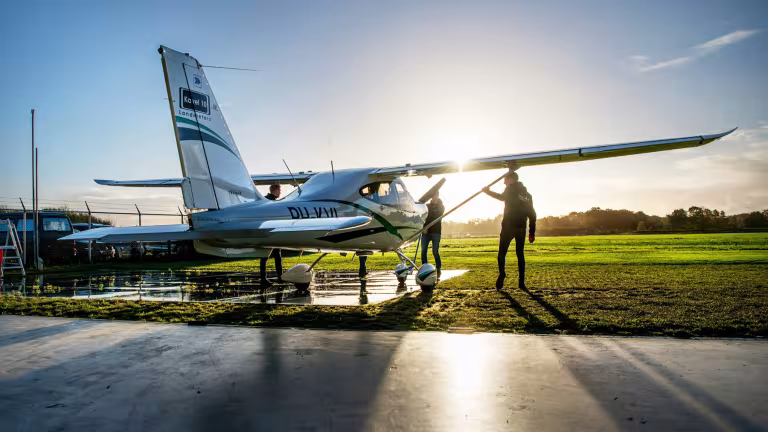 Små propellerplan används allt mer för att undersöka marken under med hjälp av LIDAR
