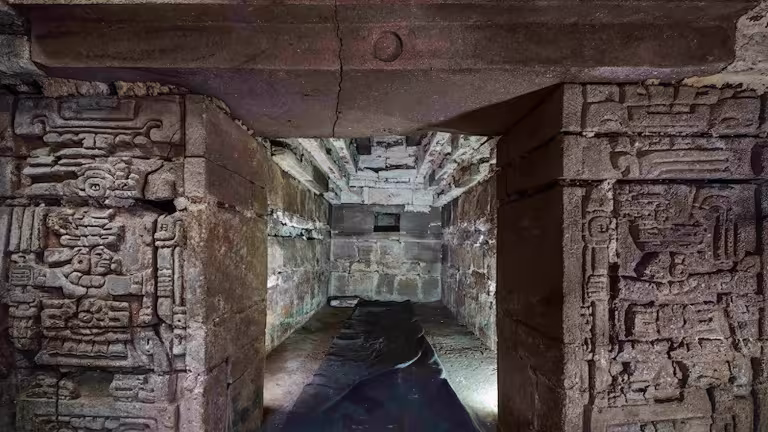 Arkeologiskt fynd av zapotekisk grav i Oaxaca 2026