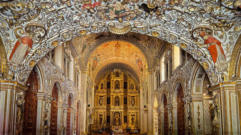 Insidan av Santo Domingo i Oaxaca.
